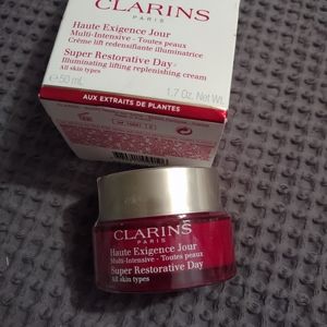 Clarins super restorative day cream. Sealed.